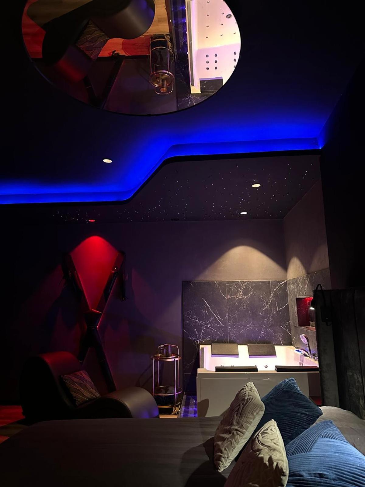 Loveroomxspa Bourg-Saint-Christophe Luaran gambar