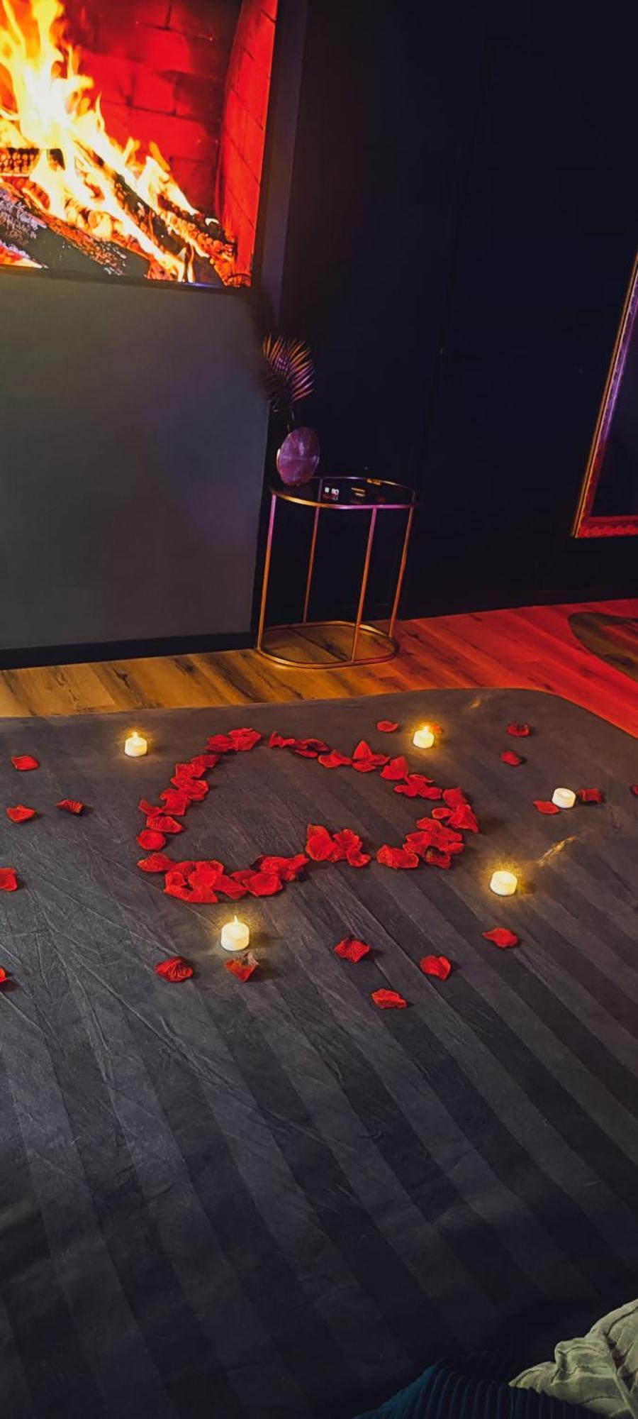 Loveroomxspa Bourg-Saint-Christophe Bilik gambar