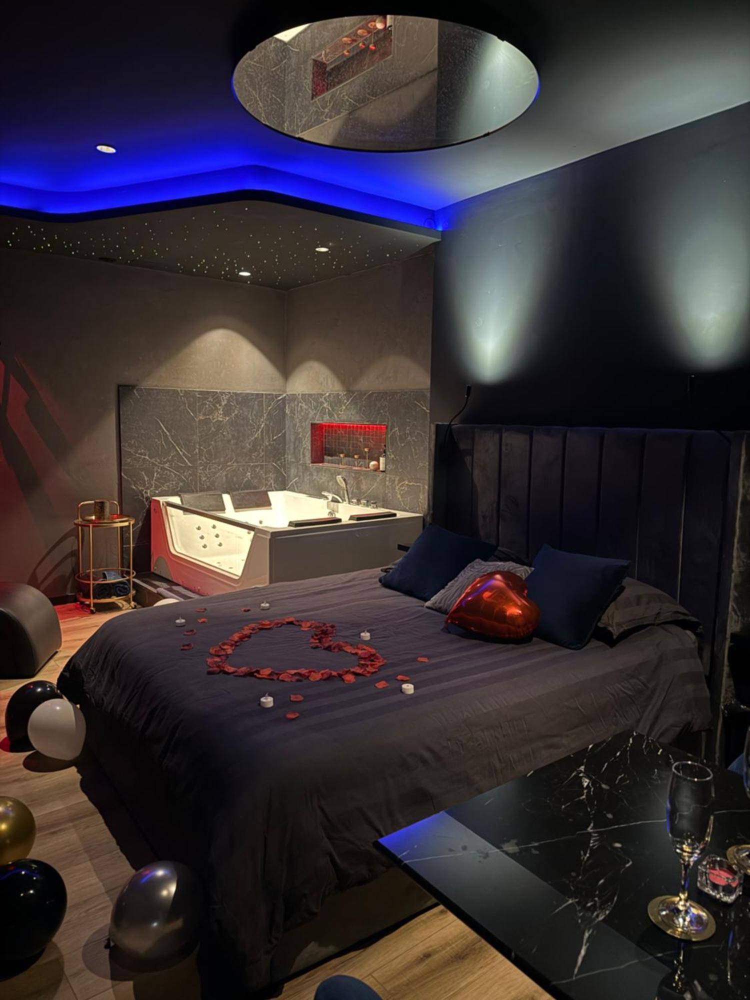 Loveroomxspa Bourg-Saint-Christophe Luaran gambar