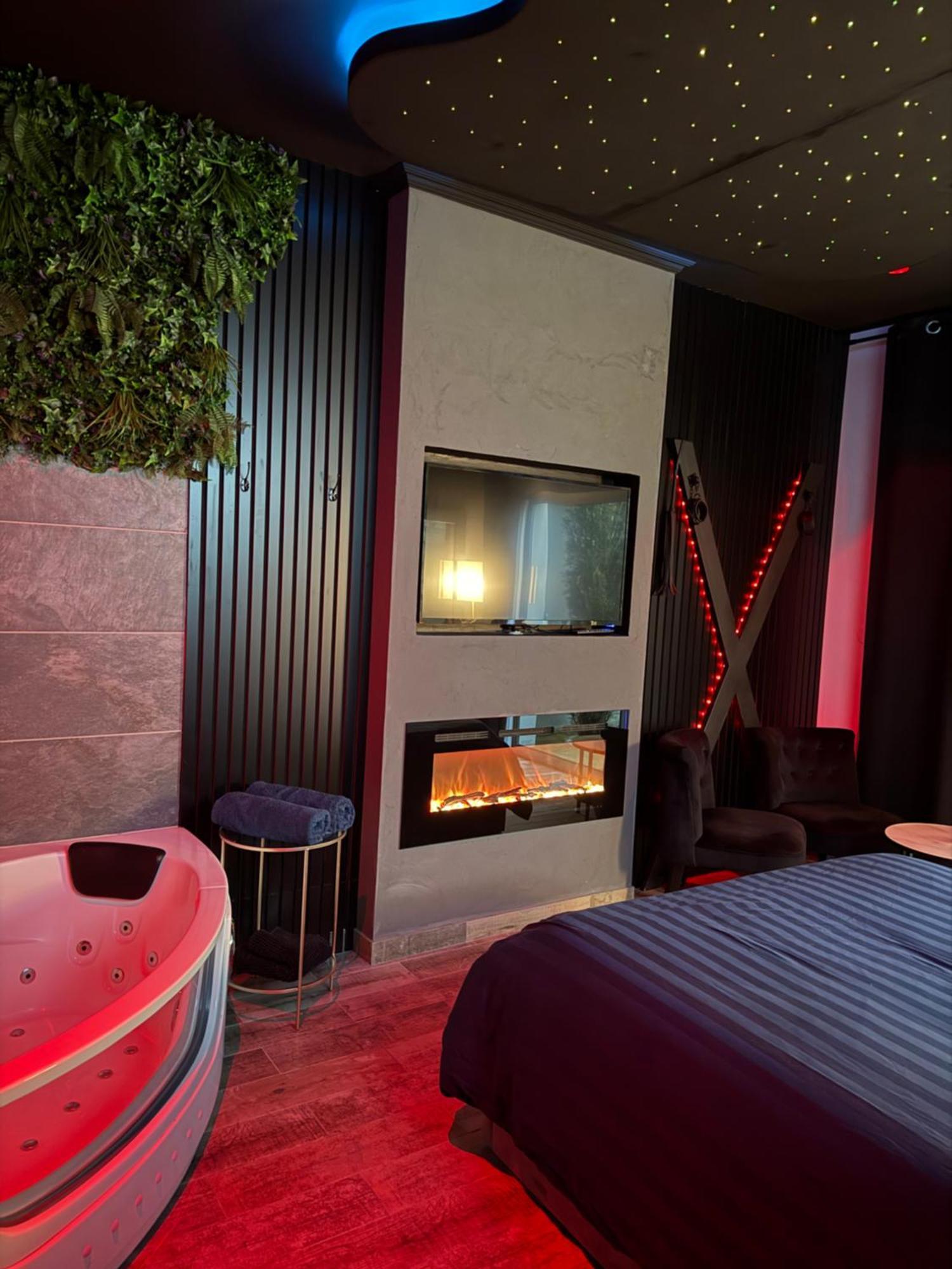 Loveroomxspa Bourg-Saint-Christophe Luaran gambar