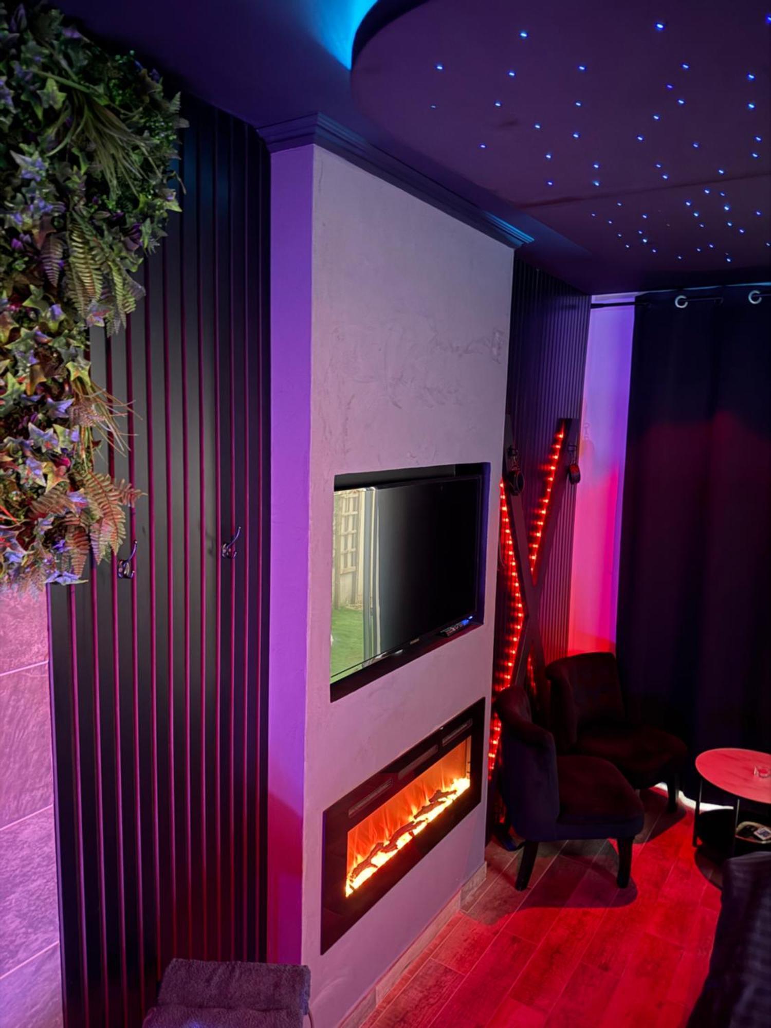 Loveroomxspa Bourg-Saint-Christophe Luaran gambar